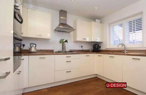 Bedford House | 2 Bed Terraced House Bedford - MK42