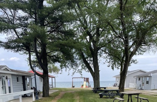 Oscoda Resort | 2 bedroom cottage on lake huron