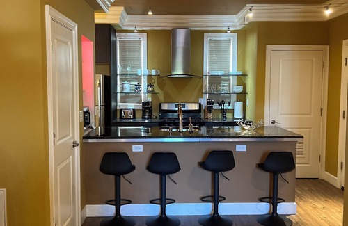 Downtown Sacramento Villa | 2 Bed Villa heart of Downtown
