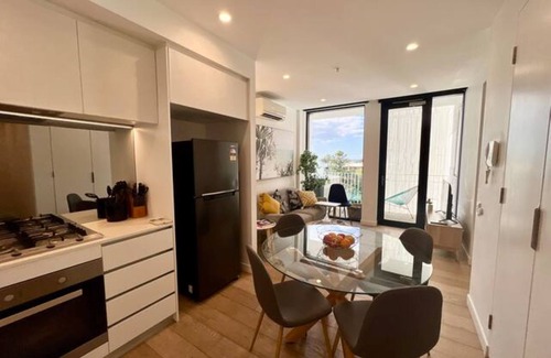 Spring Hill Apartment | 2-Bed with Pool, Gym, Parking and Balcony