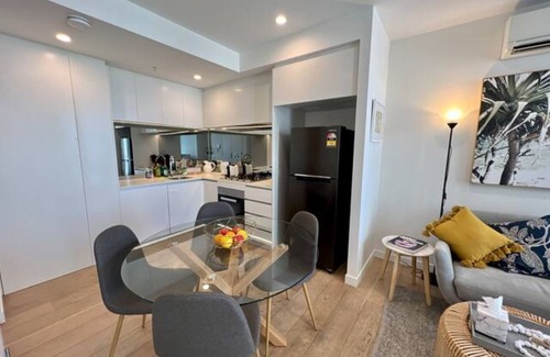 Spring Hill Apartment | 2-Bed with Pool, Gym, Parking and Balcony