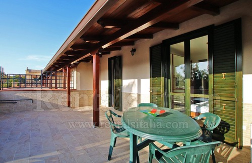 Contrada Pistavecchia 2 Apartment | 2 Bedrooms Modern Apartments by the SEA, Wi-Fi, A/C, Terrace, Pool available