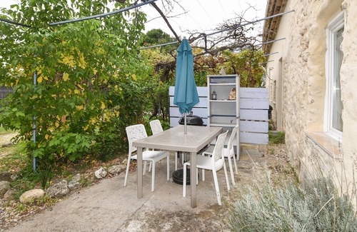 Saint-Paul-Trois-Chateaux House | 2 bedroom accommodation in St Paul Trois Châteaux