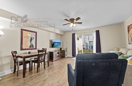 Biloxi Condo | 2 bedroom 1.5 bathroom in the heart of Biloxi, MS.