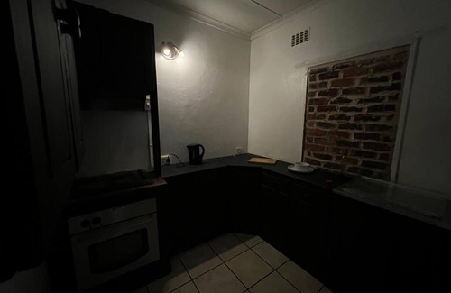 Pretoria Apartment | 2 Bedroom + 1 Bathroom & full kitchen