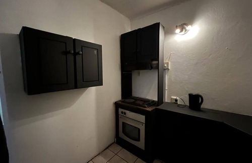 Pretoria Apartment | 2 Bedroom + 1 Bathroom & full kitchen