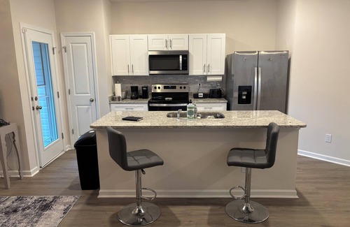 Southmont House | 2 bedroom, 2.5 Townhome in charming Trinity with privacy & close to Interstate