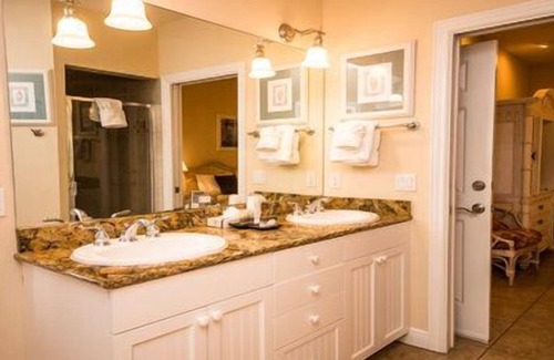 Bradenton Beach Hotel | 2 Bedroom, 2 Bathroom Deluxe. PNO PETS