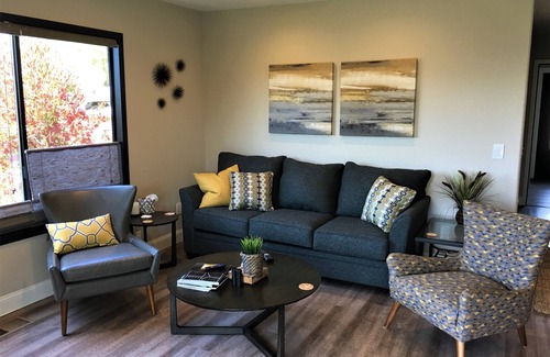 San Clemente Apartment | 2 bedroom/2 bath - coastal canyon ocean view; walk to beach, pier and downtown!