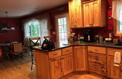 Frazee House | 2 bedroom 2 Bath House with detached garage on Beautiful Rose Lake!