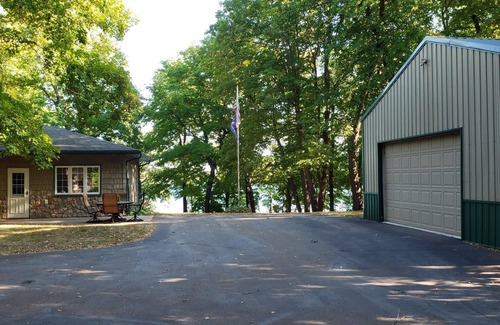 Frazee House | 2 bedroom 2 Bath House with detached garage on Beautiful Rose Lake!