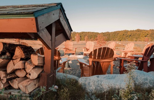 Harbor Springs Cottage | 2 Bedroom-2 Bath Cottage Near Local Ski Resorts! Stay at True North Golf Club