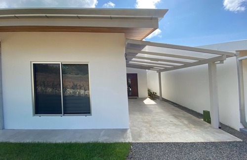 Ciudad Cortes House | 2 Bedroom 2 Bathroom Close to amenities with 2 wheel drive access