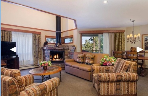 Tahoe Village Resort | 2 bedroom 2 bathroom sleeps 6