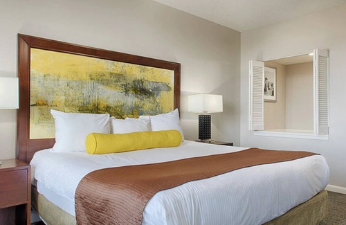 Daytona Beach Resort | 2 Bedroom 2 baths deluxe