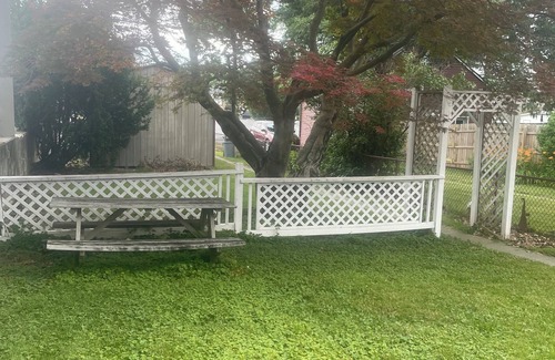Mount Joy Apartment | 2-bedroom 2nd Floor apartment in Mount Joy with off street parking