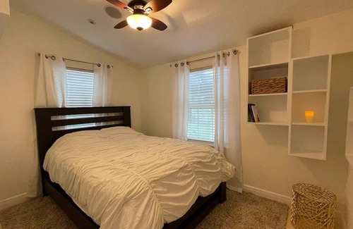 Vamo Apartment | 2 Bedroom 631759 by Houzlet