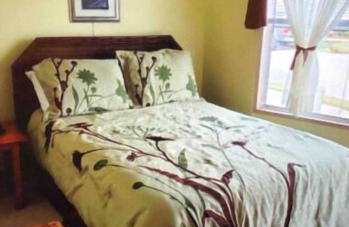 Palmetto Apartment | 2 Bedroom 633912 by Houzlet