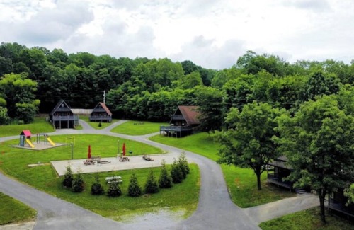 Farmers Cabin | 2 Bedroom A-Frame Cabin Near Sheltowee Trace & MSUnn