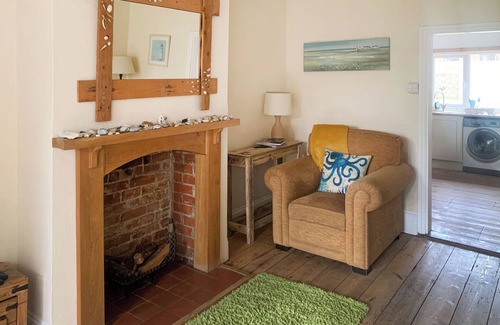 Winterton-on-Sea Cottage | 2 bedroom accommodation in Winterton-on-Sea