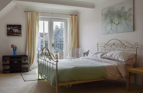 South Hayling Cottage | 2 bedroom accommodation in Hayling Island