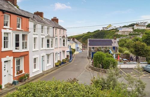 Little Haven Cottage | 2 bedroom accommodation in Little Haven, near Havorfordwest