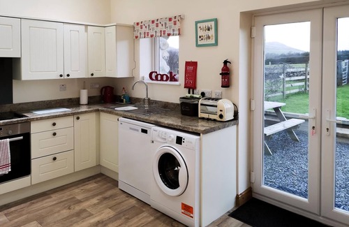 Rhyd-y-clafdy Cottage | 2 bedroom accommodation in Llangybi, near Pwllheli