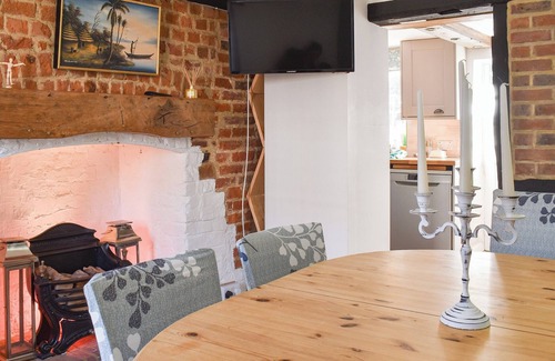 Bognor Regis Cottage | 2 bedroom accommodation in Bognor Regis