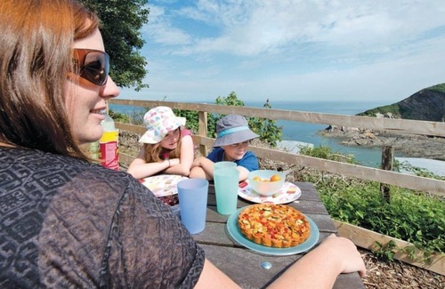 Berrynarbor Cabin | 2 bedroom accommodation in Combe Martin