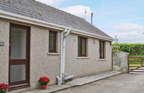 Haverfordwest Cottage | 2 bedroom accommodation in Creampots, near Broad Haven