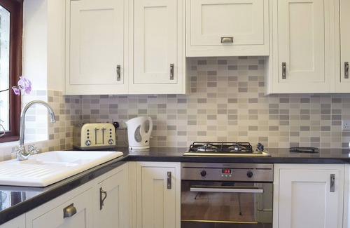 Wiseman's Bridge Cottage | 2 bedroom accommodation in near Kilgetty