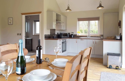 Llanybydder Cottage | 2 bedroom accommodation in Cwrt Newydd, near Llandysul