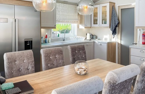 Pendine Cottage | 2 bedroom accommodation in Pendine, near Laugharne and Llansteffan