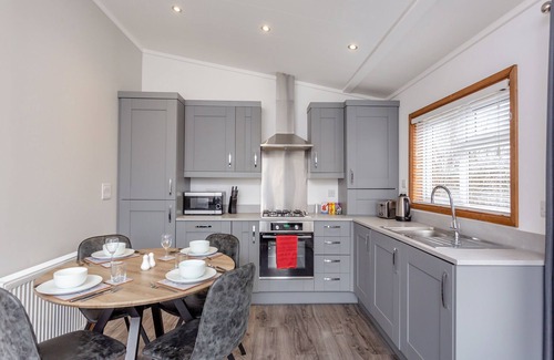 Banchory Ski Chalet | 2 bedroom accommodation in Castlewood