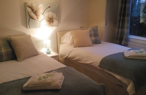 Little Weighton Cabin | 2 bedroom accommodation in Little Weighton, Nr Beverley