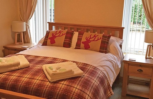 Little Weighton Cabin | 2 bedroom accommodation in Little Weighton, Nr Beverley