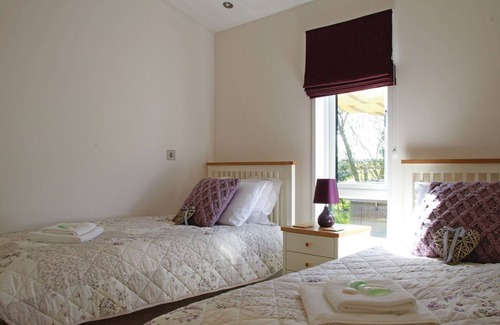 Little Weighton Cabin | 2 bedroom accommodation in Little Weighton, Nr Beverley