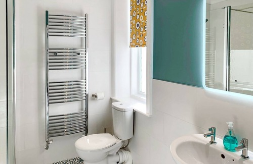 Eastbourne Seafront Cottage | 2 bedroom accommodation in Eastbourne