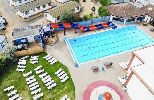 Hunstanton Ski Chalet | 2 bedroom accommodation in Hunstanton