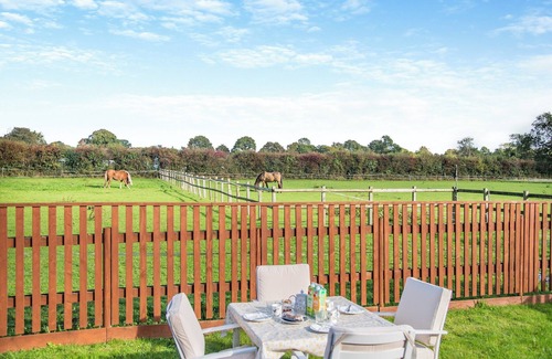 New Forest District Cottage | 2 bedroom accommodation in New Milton
