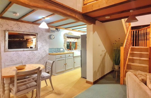 Porthyrhyd Cottage | 2 bedroom accommodation in Pontyberem, Carmarthenshire