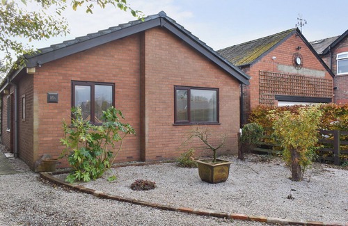 Whitestake Cottage | 2 bedroom accommodation in Hesketh Bank, near Southport