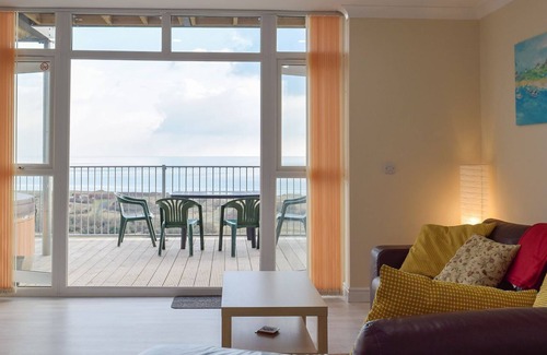 Pendine Cottage | 2 bedroom accommodation in Pendine, near Laugharne