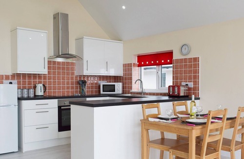 Pendine Cottage | 2 bedroom accommodation in Pendine, near Laugharne