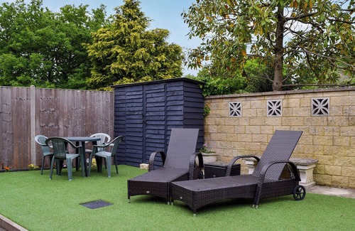 Carterton Cottage | 2 bedroom accommodation in Carterton