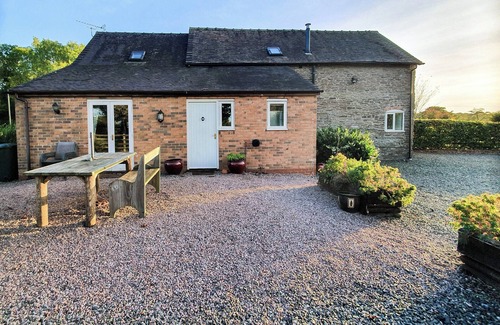 Leominster Cottage | 2 bedroom accommodation in Middleton-on-the-Hill, near Leominster