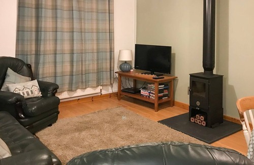 Bodorgan Cottage | 2 bedroom accommodation in Cerrig Ceinwen, near Llangefni