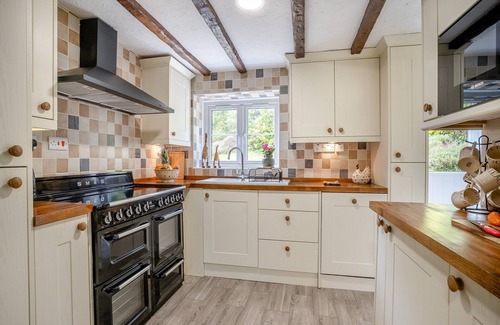 Amroth Cottage | 2 bedroom accommodation in Stepaside, near Saundersfoot