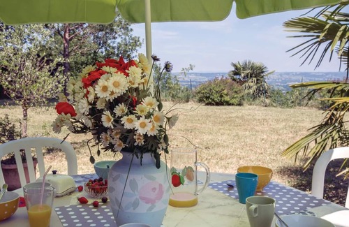 Yssandon House | 2 bedroom accommodation in Yssandon