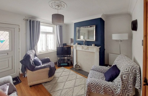 Alfreton Cottage | 2 bedroom accommodation in Alfreton, near Matlock
